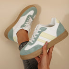 Assorted Colors Retro Sports Women's Shoes – Classic White Sneakers for Everyday Comfort & Style